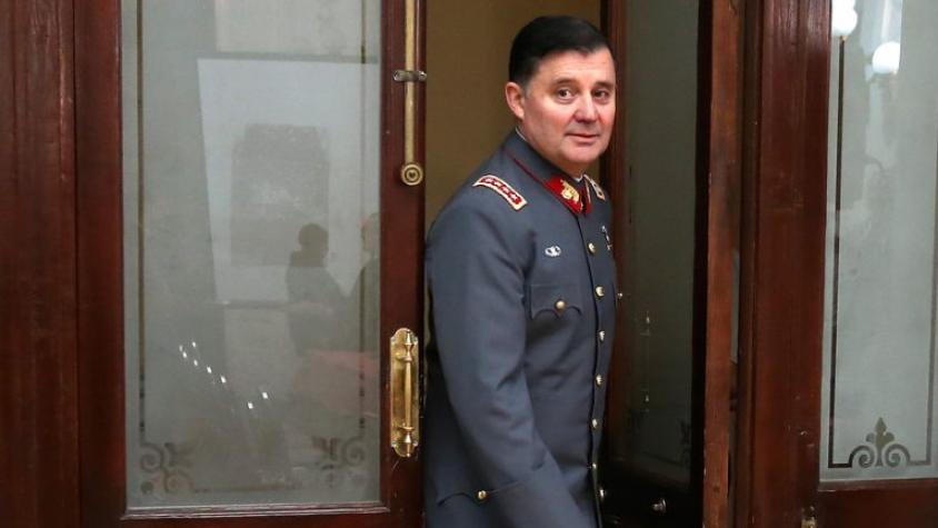 Lo que hay que saber de Ricardo Martínez, el ex Comandante en Jefe del Ejército que cuestionó a Pinochet por no asumir la responsabilidad de mando Lo que hay que saber de Ricardo Martínez, el ex Comandante en Jefe del Ejército que cuestionó a Pinochet por no asumir la responsabilidad de mando
