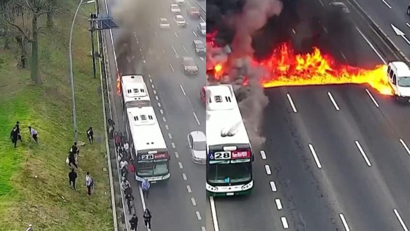 Pasajeros huyen de un bus que se incendió en plena autopista en Argentina: impactante registro captó los minutos de tensión
