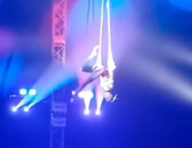 Trapecista de 23 años sufrió impactante caída en circo ruso