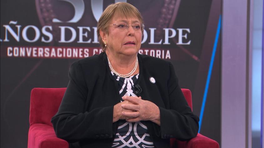 Bachelet habla sobre visión de Patricio Alywin por la Unidad Popular: "Vivíamos en países distintos"