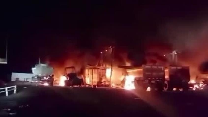 Quemaron 20 vehículos: Ataque incendiario afectó a empresa de áridos en Valdivia