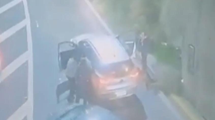 En La Pintana: Encuentran auto robado por delincuentes que asesinaron a conductor tras encerrona en Santiago