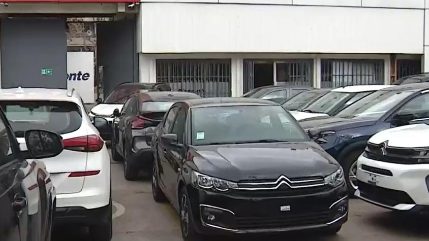 Millonario robo a automotora en Santiago: sujetos huyen con 200 millones de pesos