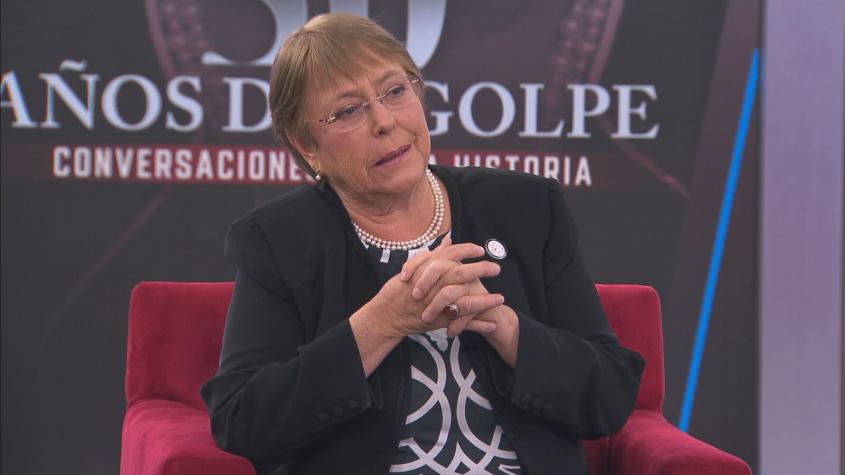 Bachelet y su visión de propuesta de nueva Constitución: "No podría votar a favor si algunas enmiendas se aprobaran"