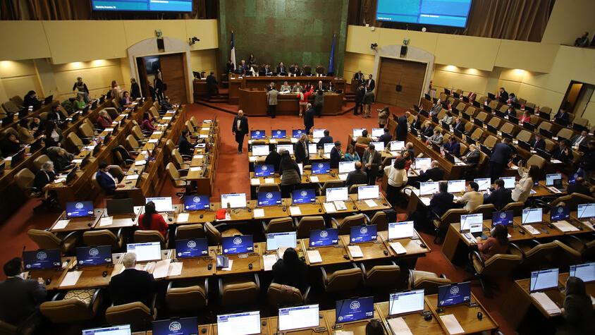 Diputados aprueban volver a leer el acuerdo de agosto de 1973 que declaraba inconstitucional el Gobierno de Allende