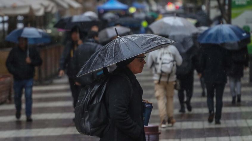 ¿Podría haber 4 días seguidos de lluvia?: Michelle Adam explica el sistema frontal que llegará a Santiago