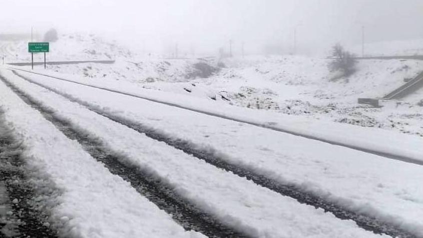 El impresionante temporal de nieve en el Paso Los Libertadores: Frontera está cerrada