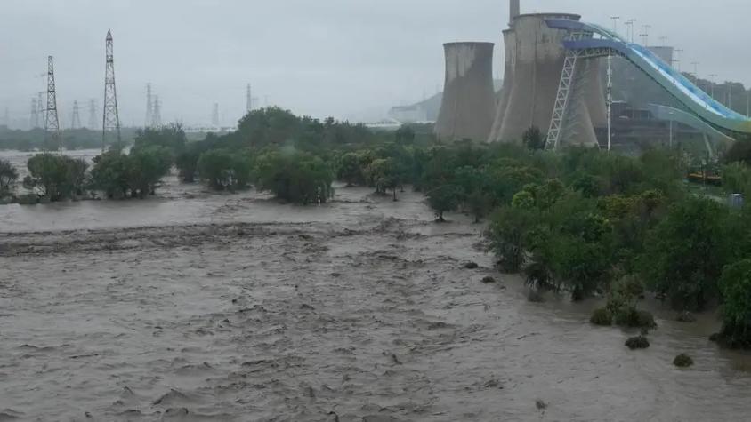 Fuertes lluvias en Pekín dejan 11 muertos y 27 desaparecidos