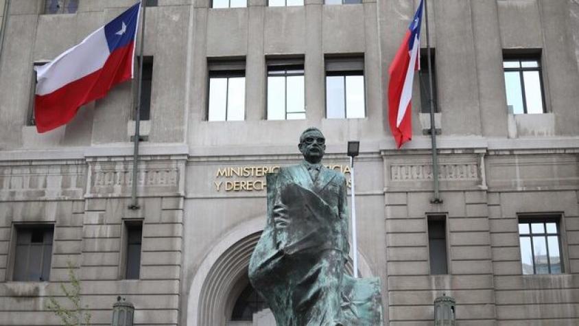 Familia Allende pide austeridad en acto de La Moneda por los 50 años del Golpe (y el gobierno ajusta sus planes)