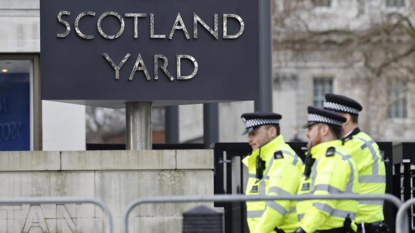 Policías de Londres renuncian a portar armas tras una inculpación por asesinato