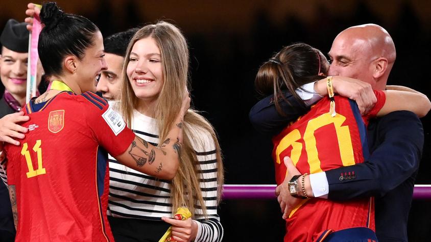 Jenni Hermoso denunció a Luis Rubiales ante la justicia por el beso en la final del Mundial