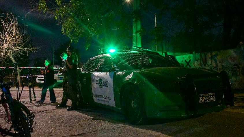 Sujeto muere en La Granja luego de ser baleado dentro de su vehículo
