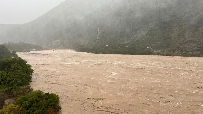 Solicitan evacuar sectores de El Peumo por desborde de río Ancoa