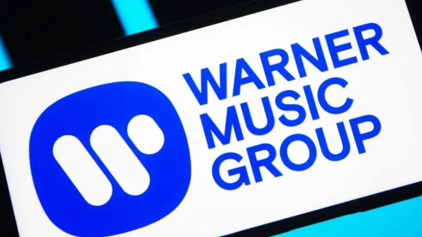 Warner firma contrato de discos con cantante creada por Inteligencia Artificial