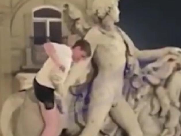 Turista en estado de ebriedad dañó emblemática estatua en Bélgica: Estaba recién restaurada
