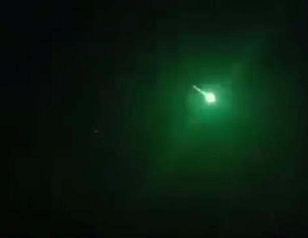 Vistoso meteorito ilumina el cielo en Turquía y deja asombrosas imágenes