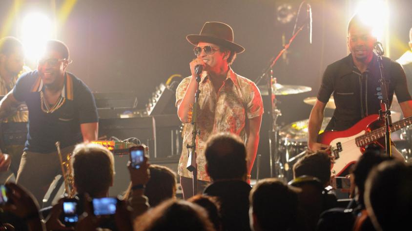 ¿Se puede entrar con paraguas al concierto de Bruno Mars en Chile?