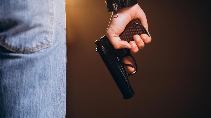 Motochorro mata accidentalmente a cómplice de 14 años tras dispararle intentando asaltar a un cartero