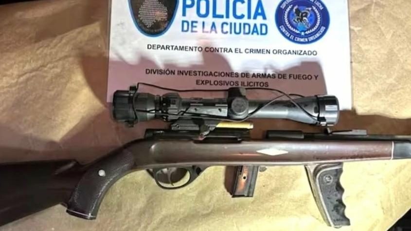 Bomberos fue a apagar un incendio en Buenos Aires y encontró un arsenal de armas y granadas