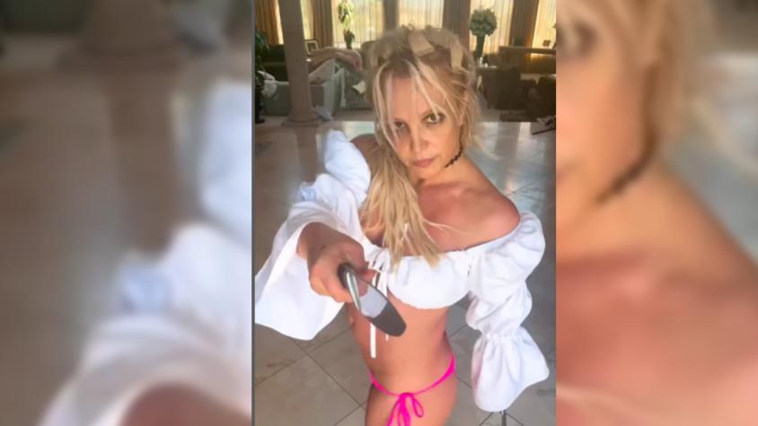 ¿Y qué tiene que ver Shakira? Britney Spears insiste en que los cuchillos de su baile son falsos y explica por qué lo hizo