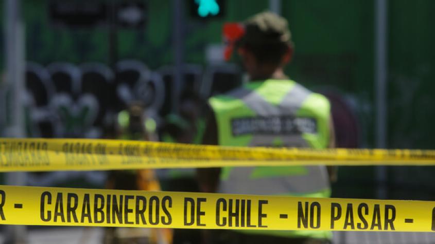 Familia es herida a bala en Maipú: Delincuentes llegaron a su casa simulando ser compradores de un computador