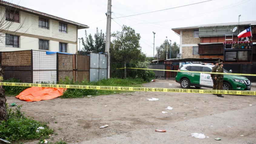 Uno en La Pintana y otro en Lo Espejo: Encuentran cuerpos con impactos de bala en la cabeza en la vía pública