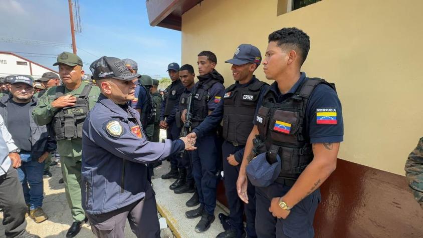 Venezuela despliega 11.000 agentes para "desarticular" al Tren de Aragua en cárcel del país: anuncian desalojo Venezuela despliega 11.000 agentes para "desarticular" al Tren de Aragua en cárcel del país: anuncian desalojo
