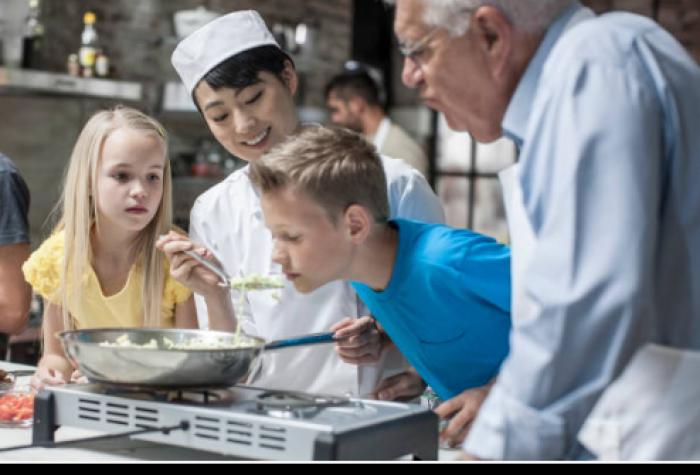 Ministra de Francia propone enseñar a cocinar en la escuela como remedio a la inflación