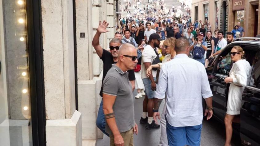Sylvester Stallone "Rocky" fue alcanzado por fanáticos en Roma