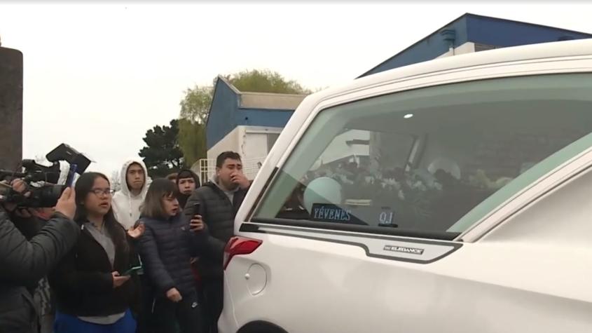 Estudiantes dieron último adiós a profesores fallecidos en choque de Biotrén con bus