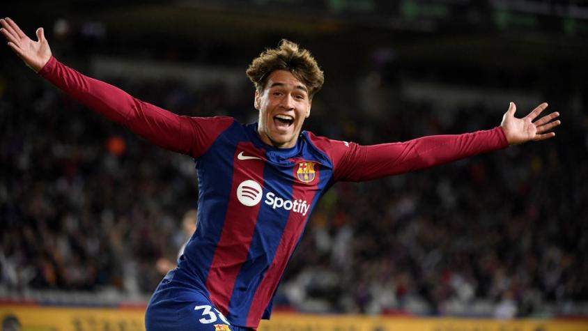 Marc Guiu, un debutante de 17 años, salva al Barça frente al Athletic
