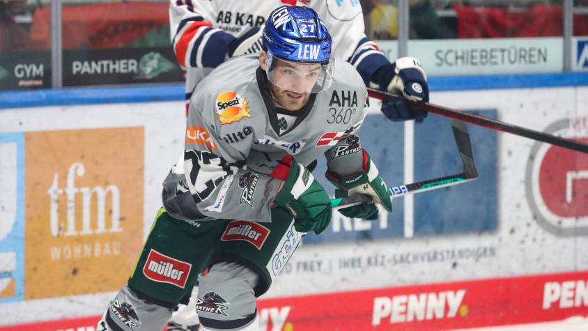 Jugador de hockey sobre hielo muere al cortarse el cuello con un patín Jugador de hockey sobre hielo muere al cortarse el cuello con un patín