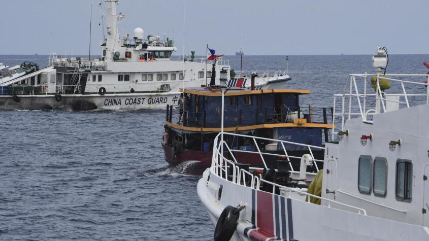 Filipinas y China se acusan mutuamente tras dos colisiones en mar en disputa