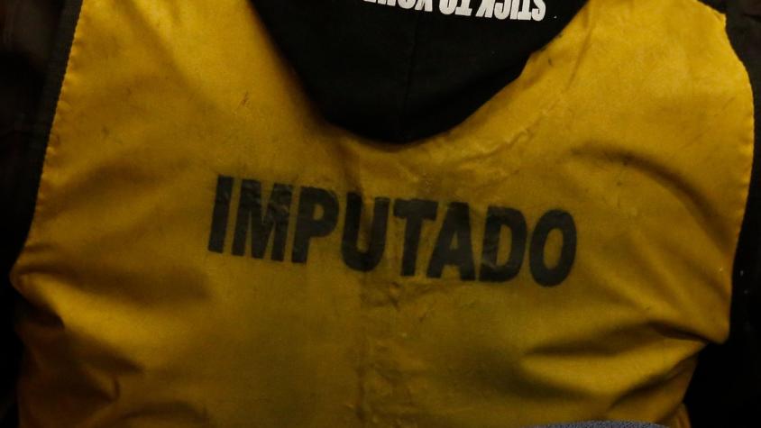 Tres jóvenes que amenazaron de muerte a mujer y causaron daños en su vivienda son dejados en libertad en Punta Arenas