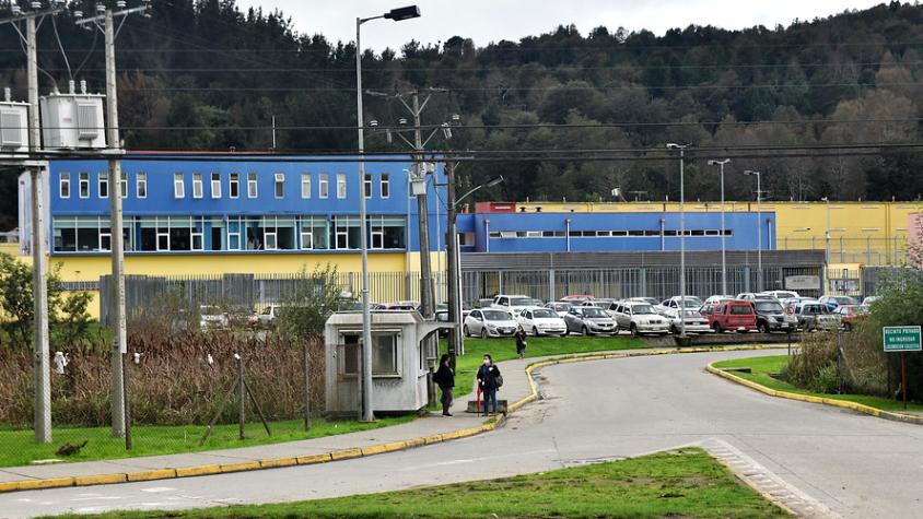 Reo murió al interior de cárcel de Valdivia: Fue apuñalado por otro interno