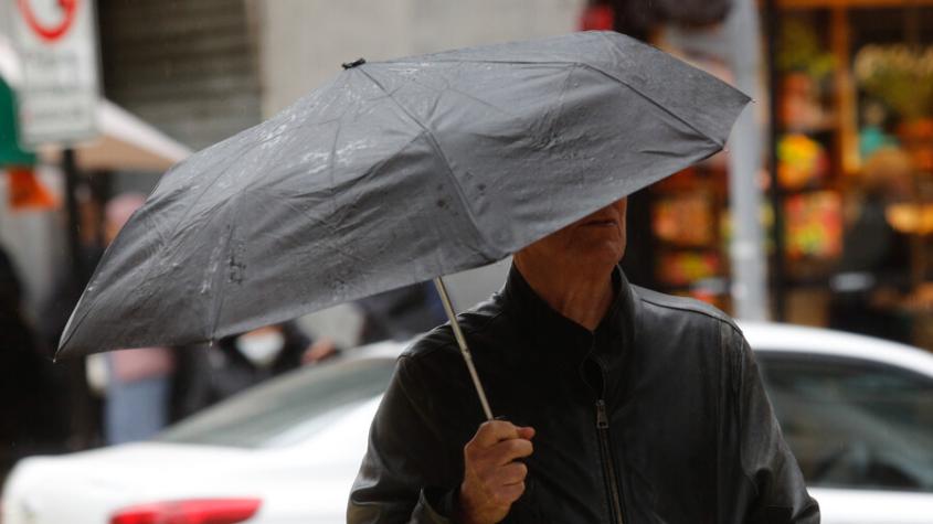 Meteorología emite alerta por lluvias "moderadas a fuertes" en tres regiones de la zona central