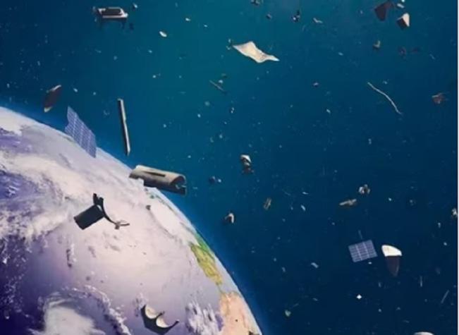 Empresa fue multada por Gobierno estadounidense tras dejar "basura espacial"