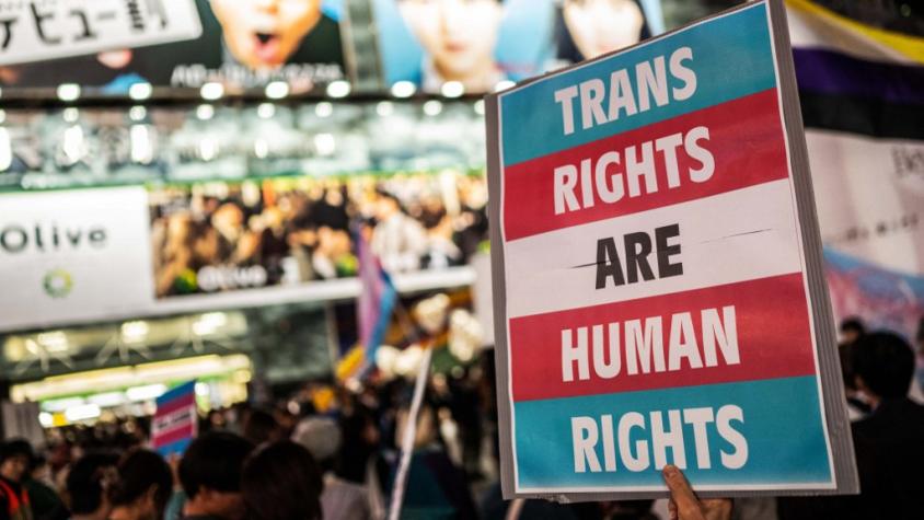 Japón declara "inconstitucional" esterilización para oficializar cambio de género