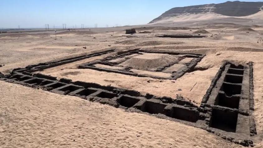 Arqueólogos hallan vino de reina egipcia de hace 5.000 años