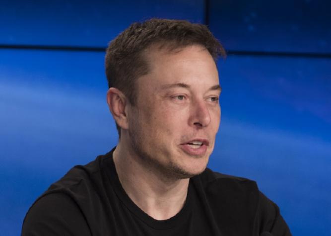Mal negocio para Elon Musk: X ya vale la mitad de lo que pagó hace un año por su adquisición 