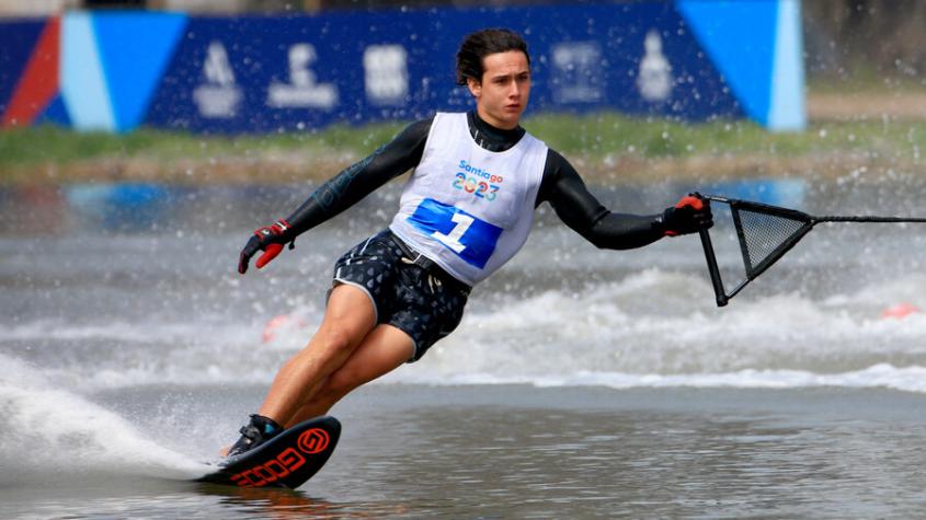 Y solo tiene 17 años: Martín Labra sumó nueva medalla de bronce en esquí náutico para el Team Chile