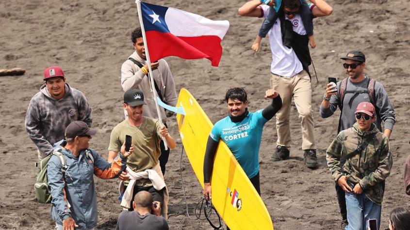 Surfista Rafael Cortéz suma nueva medalla de plata para el Team Chile en Santiago 2023