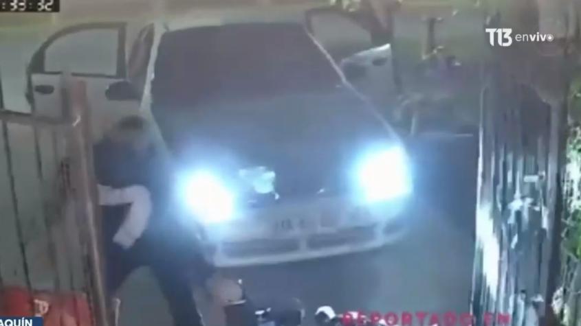 Intentan atropellar a motociclista para robarle la moto en San Joaquín