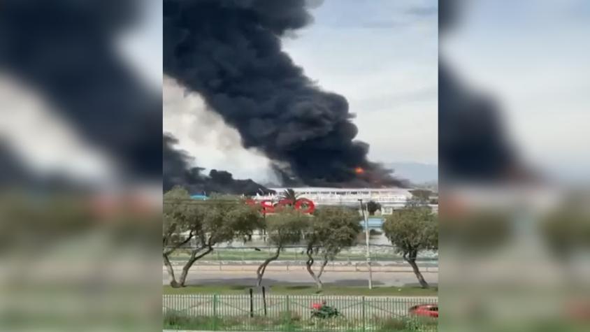 Incendio en planta de Gasco en Maipú: ¿Cómo está la calidad del aire en mi comuna?