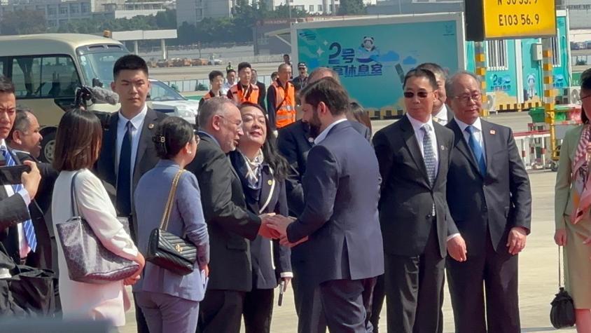 Luego de seis escalas: Presidente Gabriel Boric llegó a China por primera vez. ¿Qué actividades tendrá?
