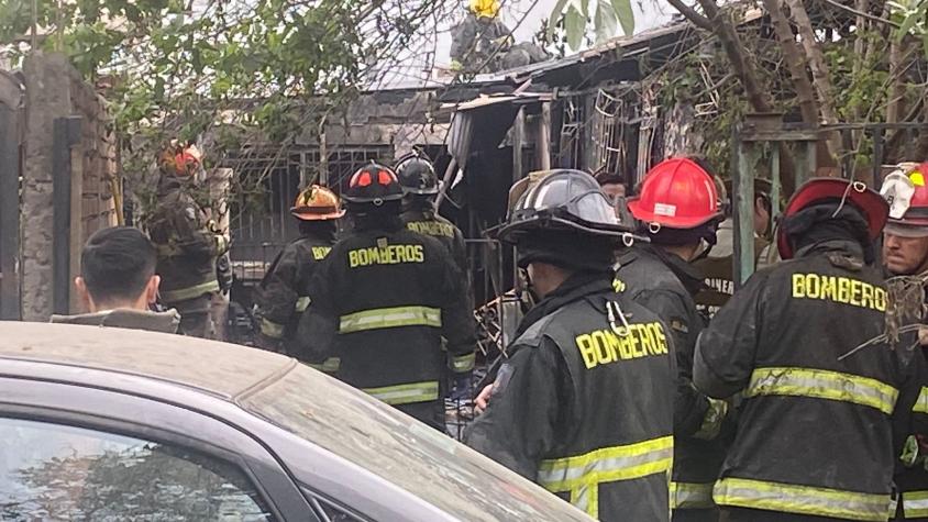 Tragedia en Lo Espejo: Identifican a padres y sus tres hijas como fallecidos en incendio