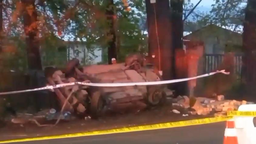 Cuatro personas mueren luego que auto chocara contra el muro de una vivienda en Romeral