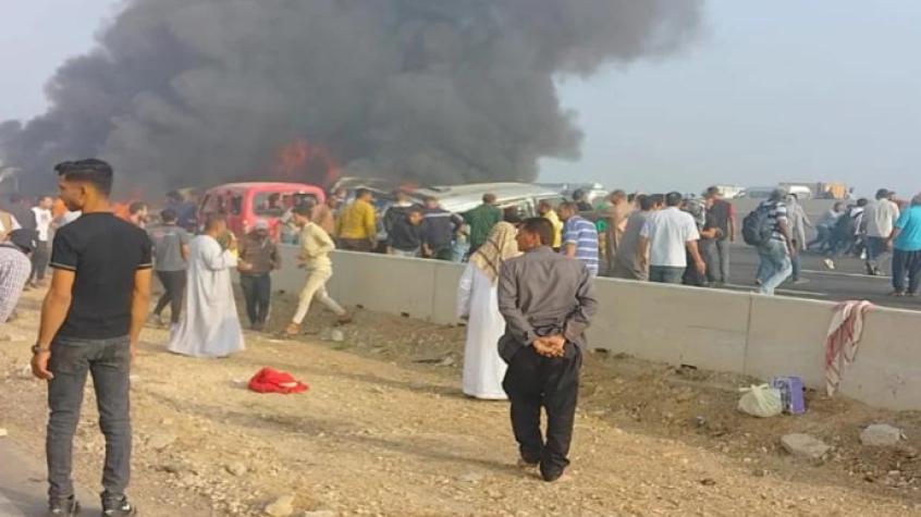 Al menos 35 muertos en Egipto en accidente entre un autobús y varios coches