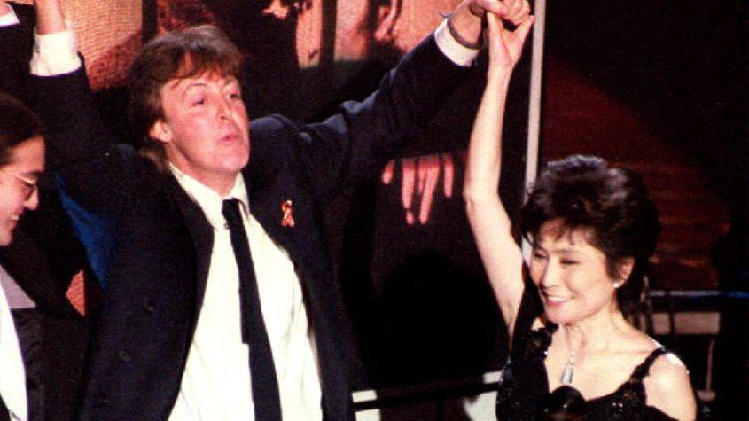 Paul McCartney se lanzó contra Yoko Ono por su presencia durante grabaciones de Los Beatles