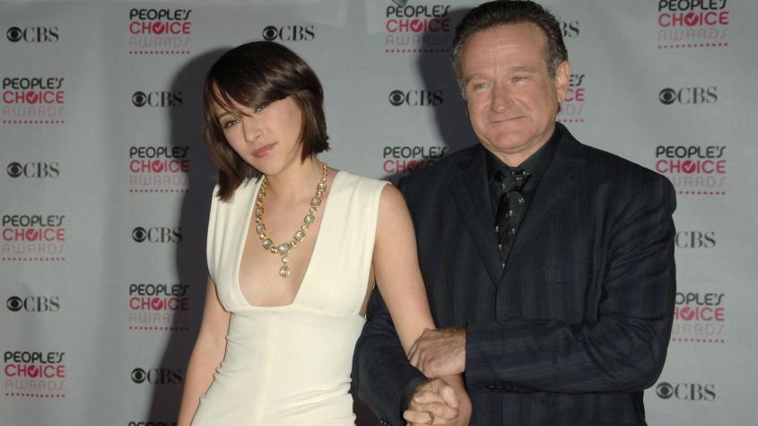 "Pobre imitación": Hija de Robin Williams critica uso de la IA para recrear la voz de su padre